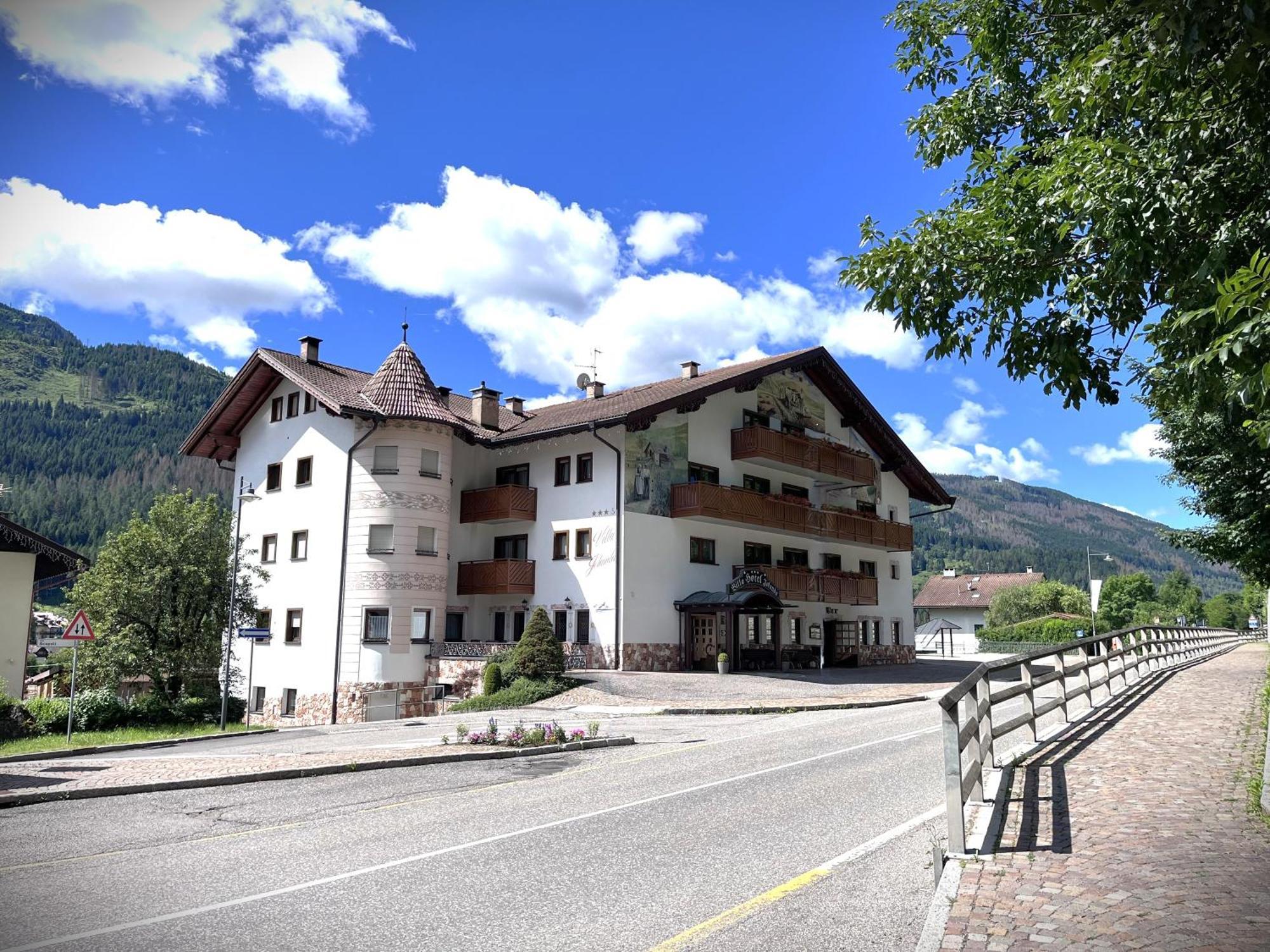 Hotel Villa Jolanda Ziano di Fiemme Buitenkant foto